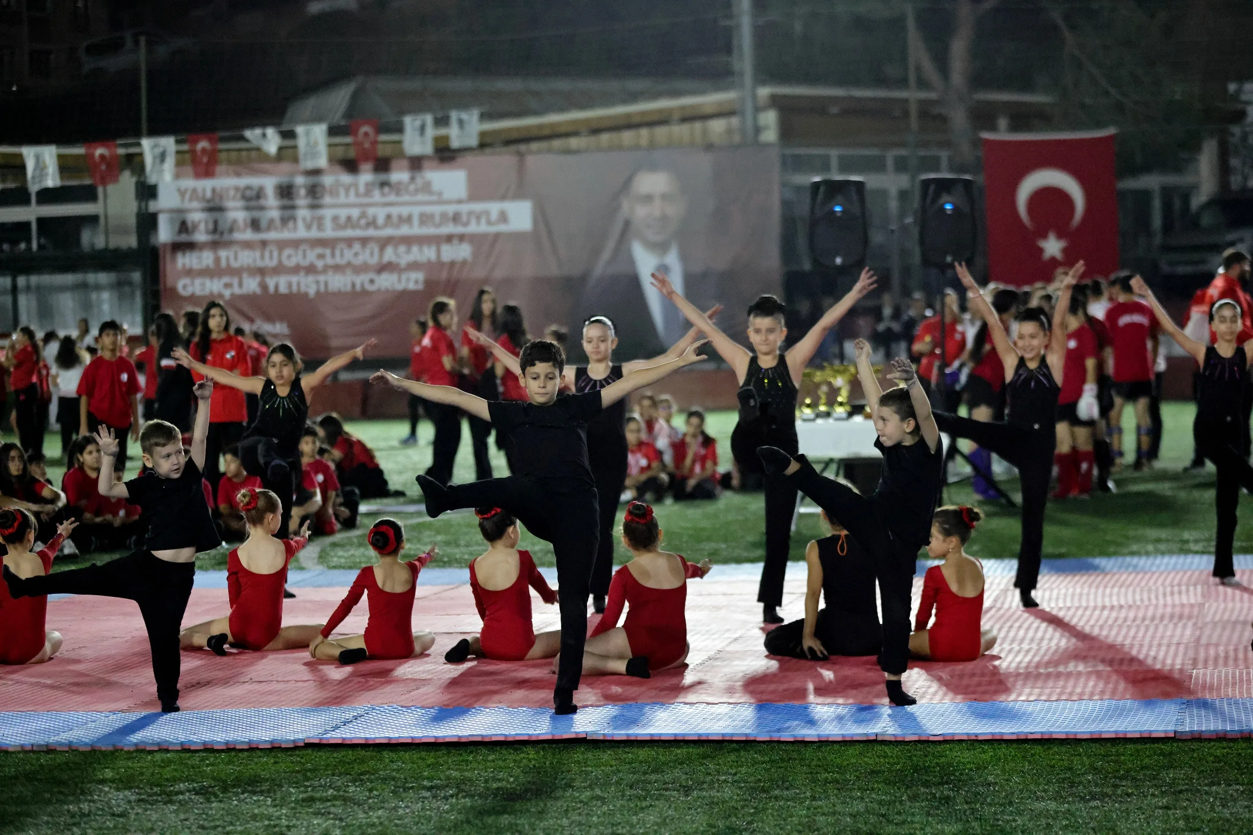 BAYRAKLIâDA SPOR SEZONU COÅKUYLA BAÅLADI (2)-1790606391640.webp
